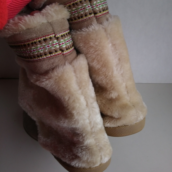 AIRWALK MOCCASIN SLIPPERS LARGE 9-10 - Picture 3 of 5